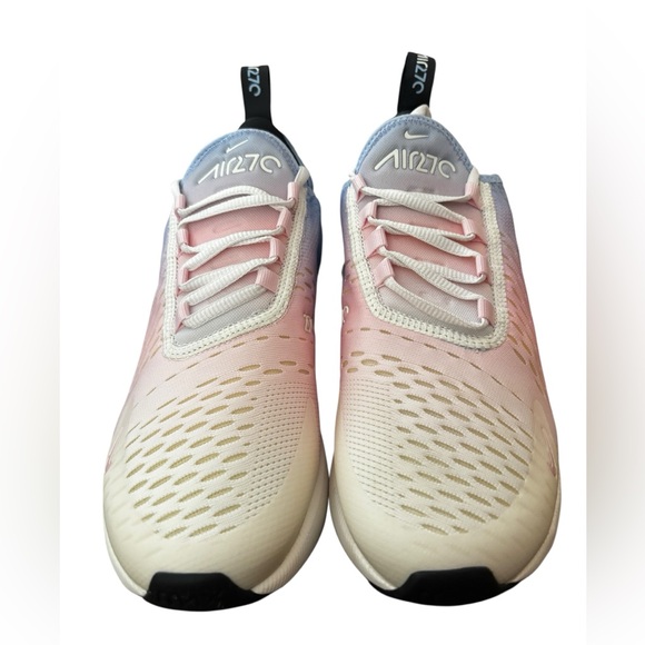 Nike Air Max 270 Women’s Sneakers in Size 7 - Picture 3 of 12